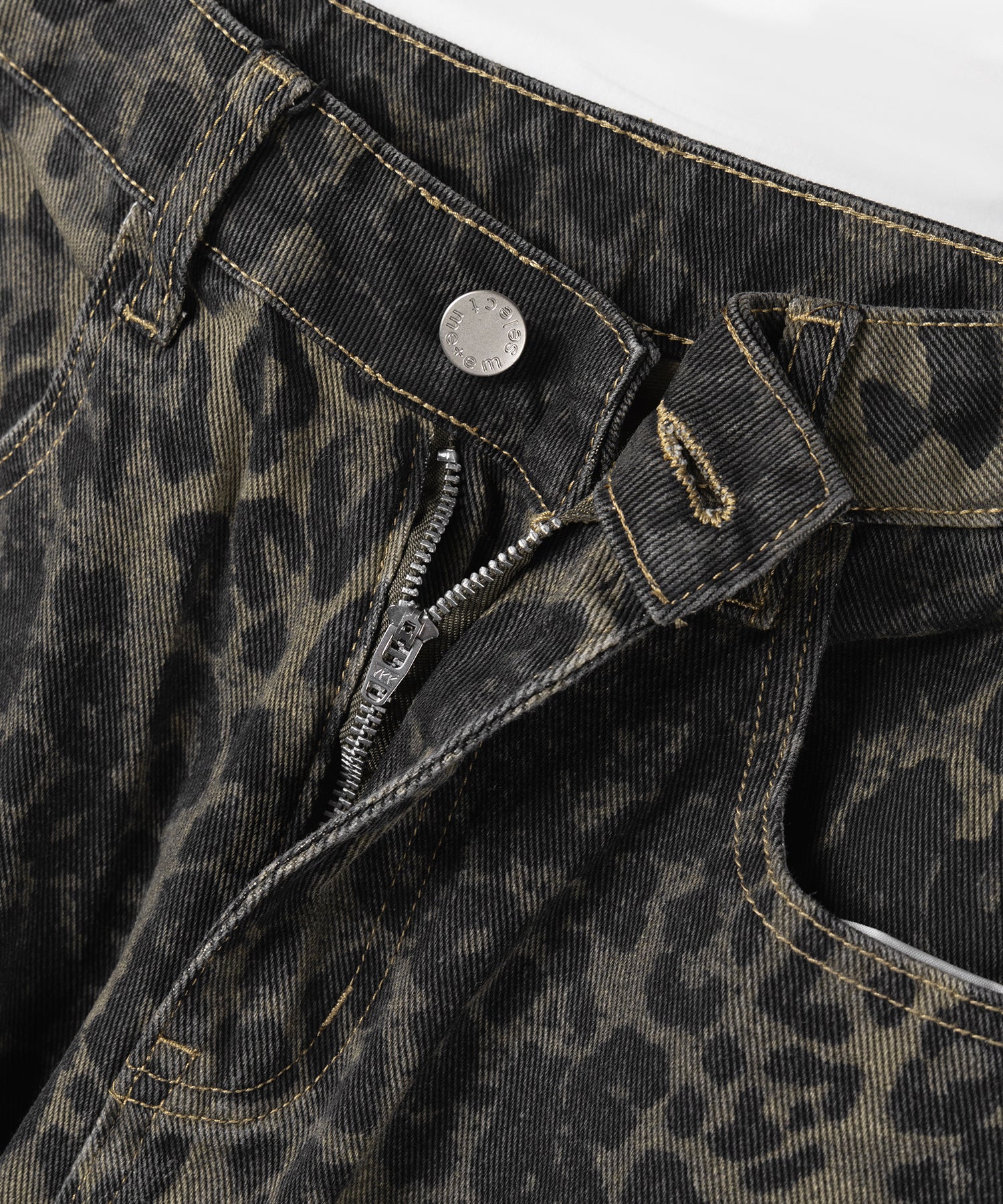 【 ２color ／ ４size 】レオパードヴィンテージタックワイドカーゴデニム ／ leopard vintage tuck wide cargo denim