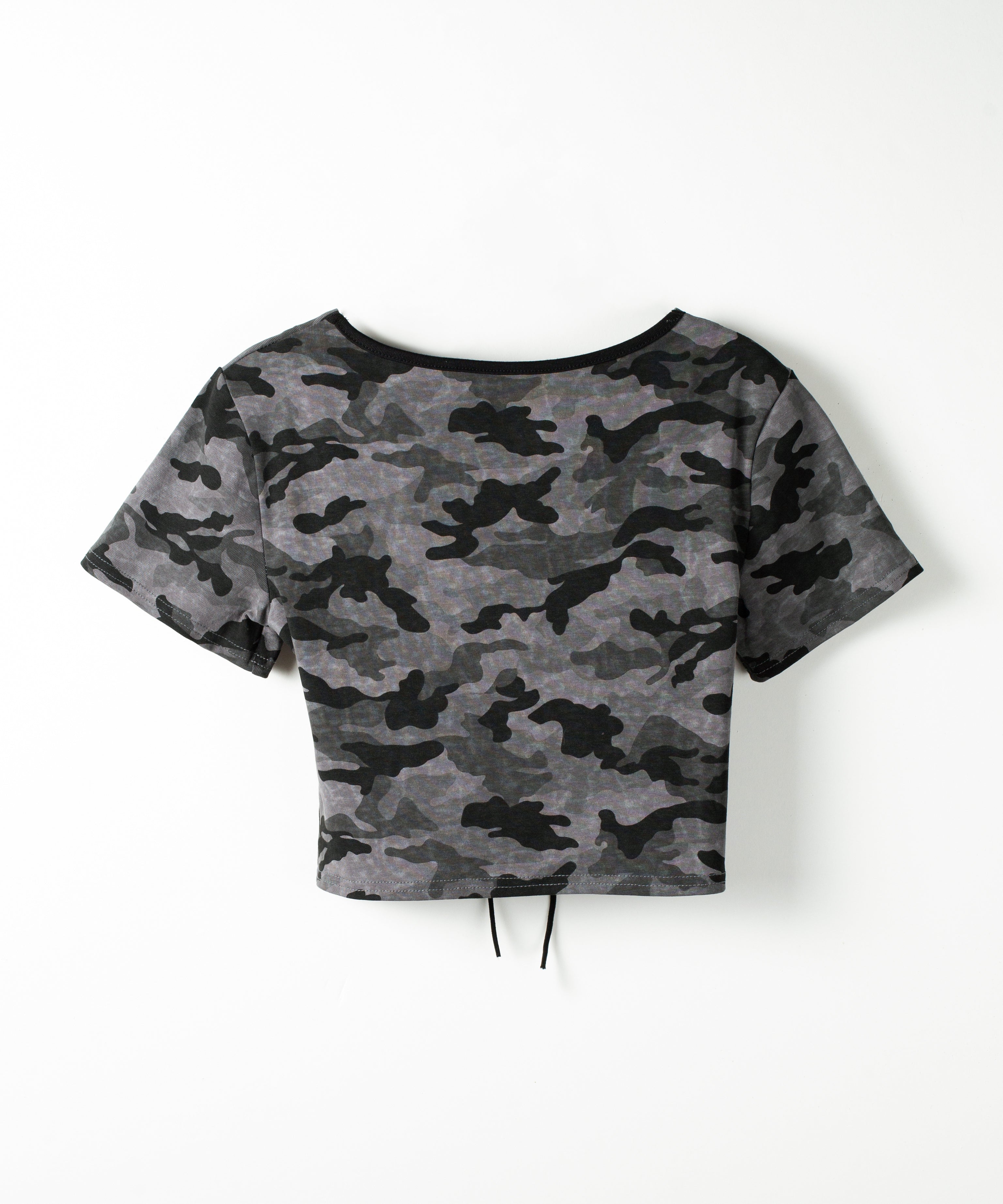 ヴィンテージカモフラレースアップショートＴシャツ　／ Vintage camouflage lace-up short T-shirt