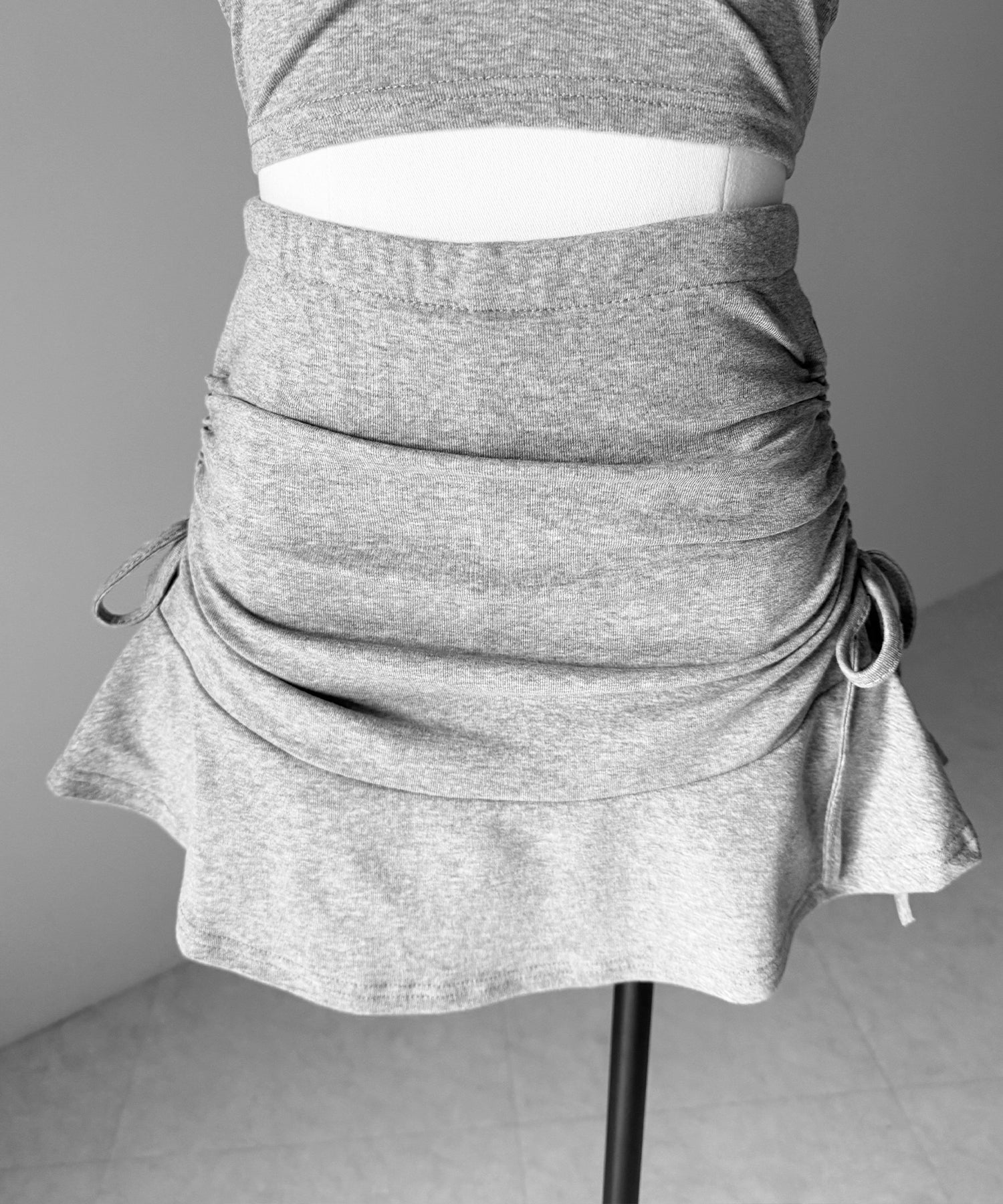ワンショルギャザートップス ＋ シャーリングリボンスカート SETUP ／ ( SETUP ) one shoulder gather tops + shirring ribbon skirt SET