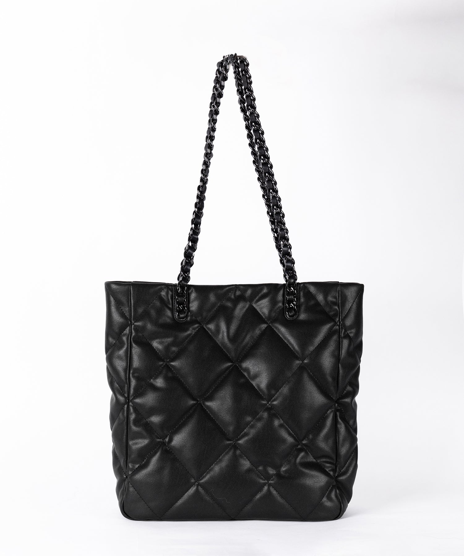 【 A4収納可 】キルティングスクエアチェーンバッグ/ quilted square chain bag