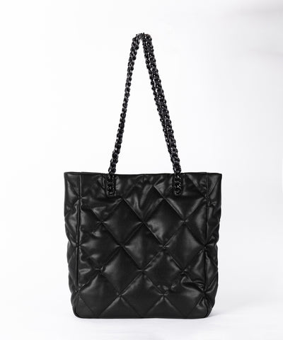 【 A4収納可 】キルティングスクエアチェーンバッグ/ quilted square chain bag