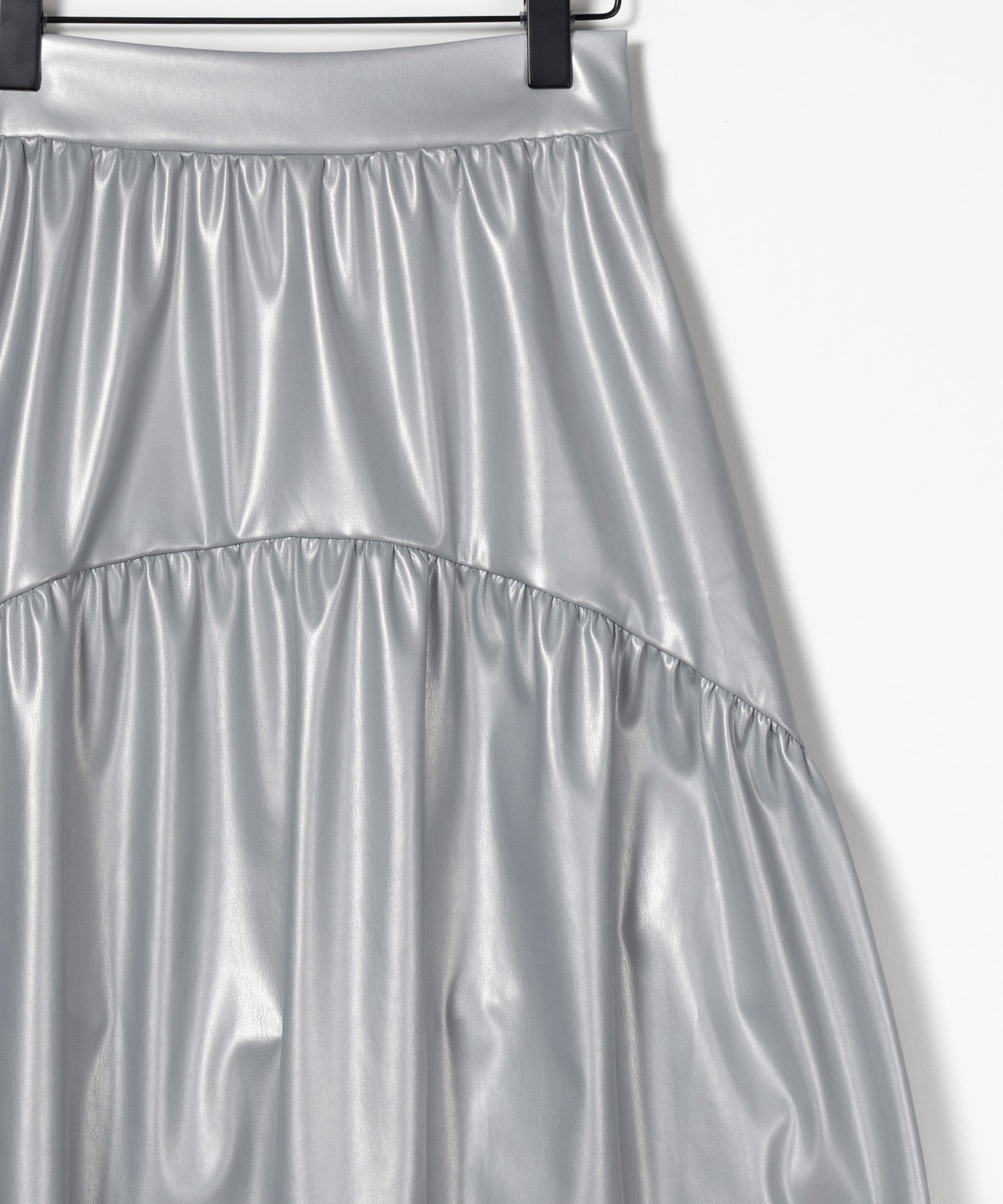 【 ２color 】メタリックフェイクレザーギャザーフレアスカート ／ metallic fake leather gather flare skirt