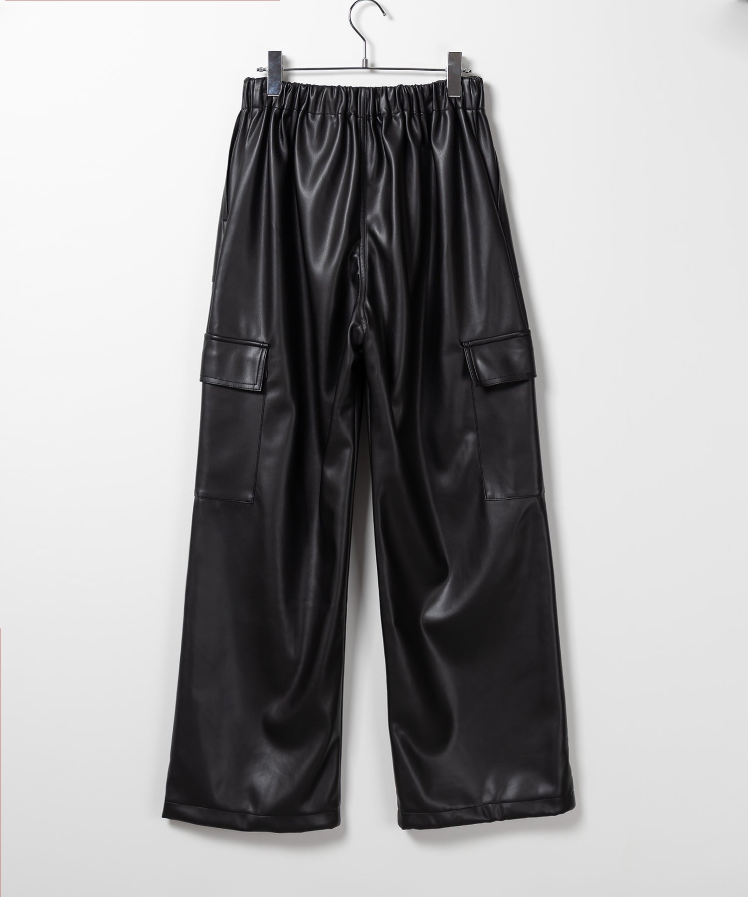 【 ４size／２color 】２WAY フェイクレザーワイドカーゴパンツ