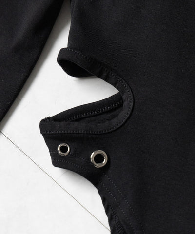 カットアウトアイレット長袖ボディスーツトップス ／ Cutout eyelet long sleeve bodysuit tops