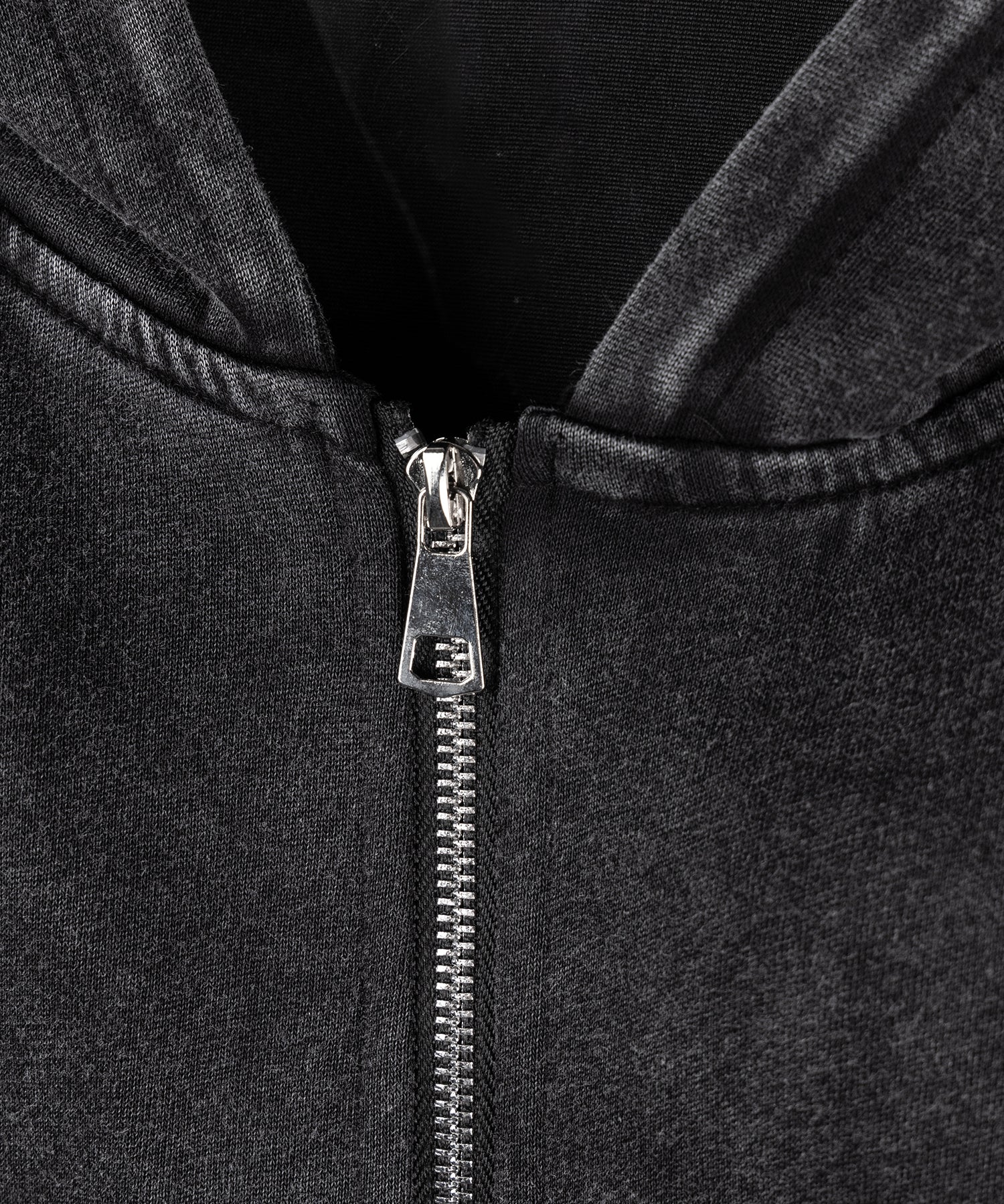 ピグメントヴィンテージ加工サイドラインジップアップパーカー ／ Pigment vintage side line zip-up hoodie