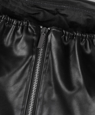 【 ２color 】サイドタックフェイクレザーショートベアトップ ／ side tuck fake leather short bare tops