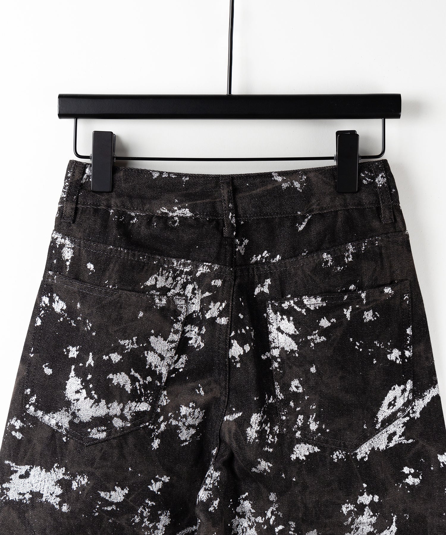 【 ３SIZE 】箔プリントブリーチヴィンテージワイドデニム ／ Foil print bleached vintage wide denim