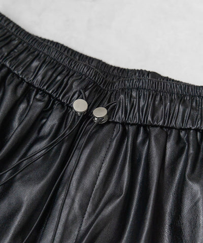 【 選べる４size ／ ２color 】２WAY ドロストフェイクレザーワイドカーゴパンツ ／ 2WAY drawstring fake leather wide cargo pants