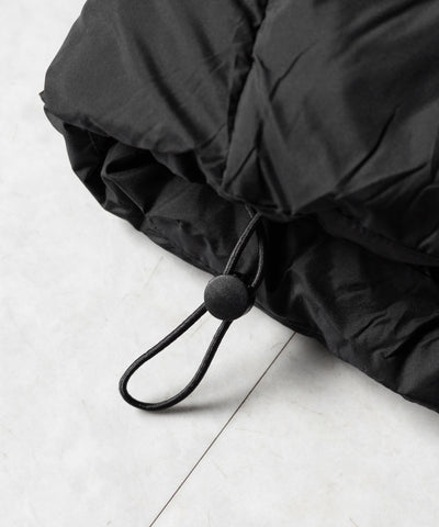 スタンドネックボリュームフーディ中綿パフジャケット ／ Stand-neck volume hooded fake down puff jacket
