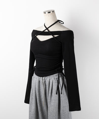 【 ２WAY 】クロスストラップリボンカットアウトオフショルトップス ／ cross strap ribbon cutout offshoulder tops