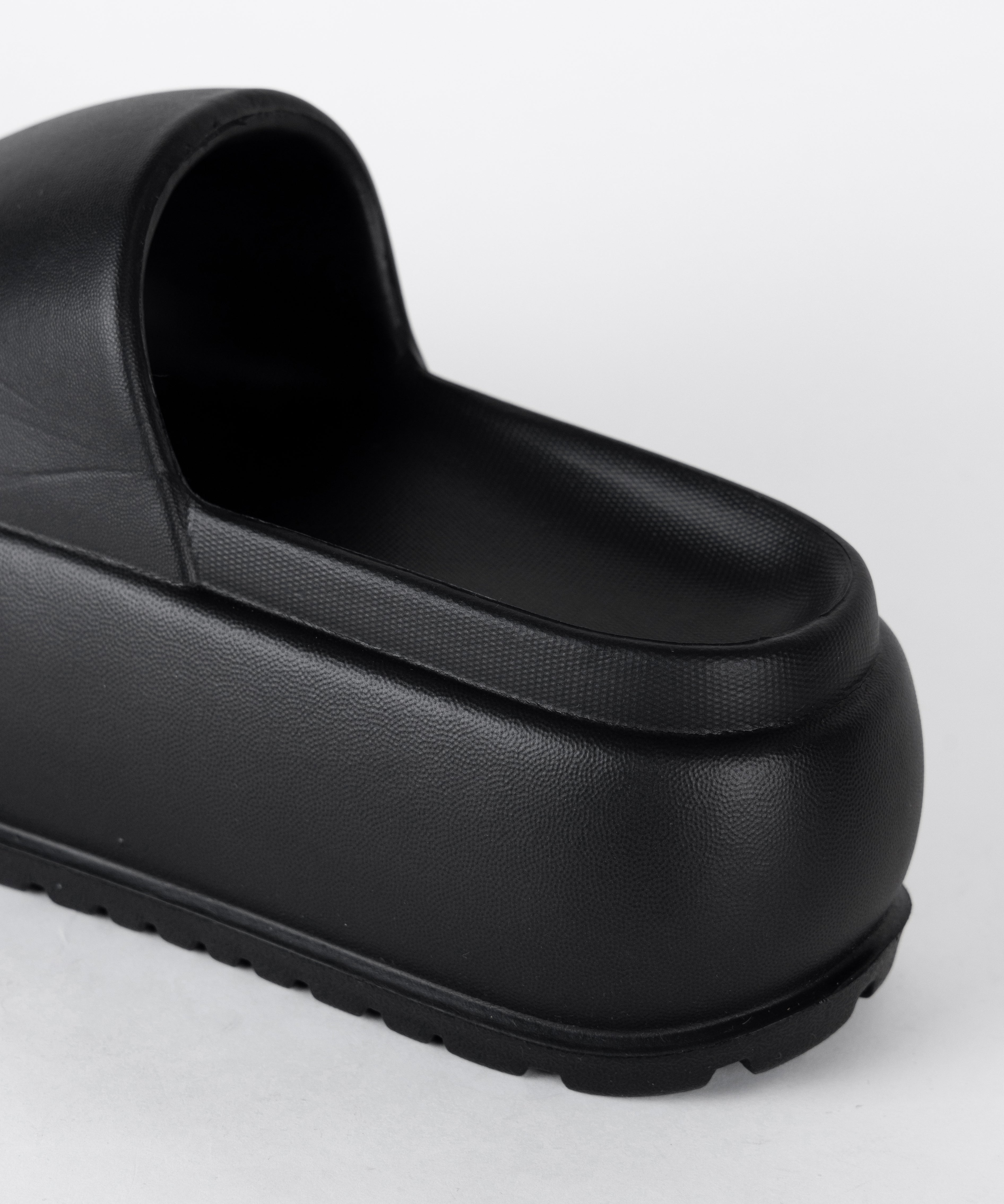 厚底ボリュームソールパフィースライドサンダル／platform volume sole puffy slide sandals