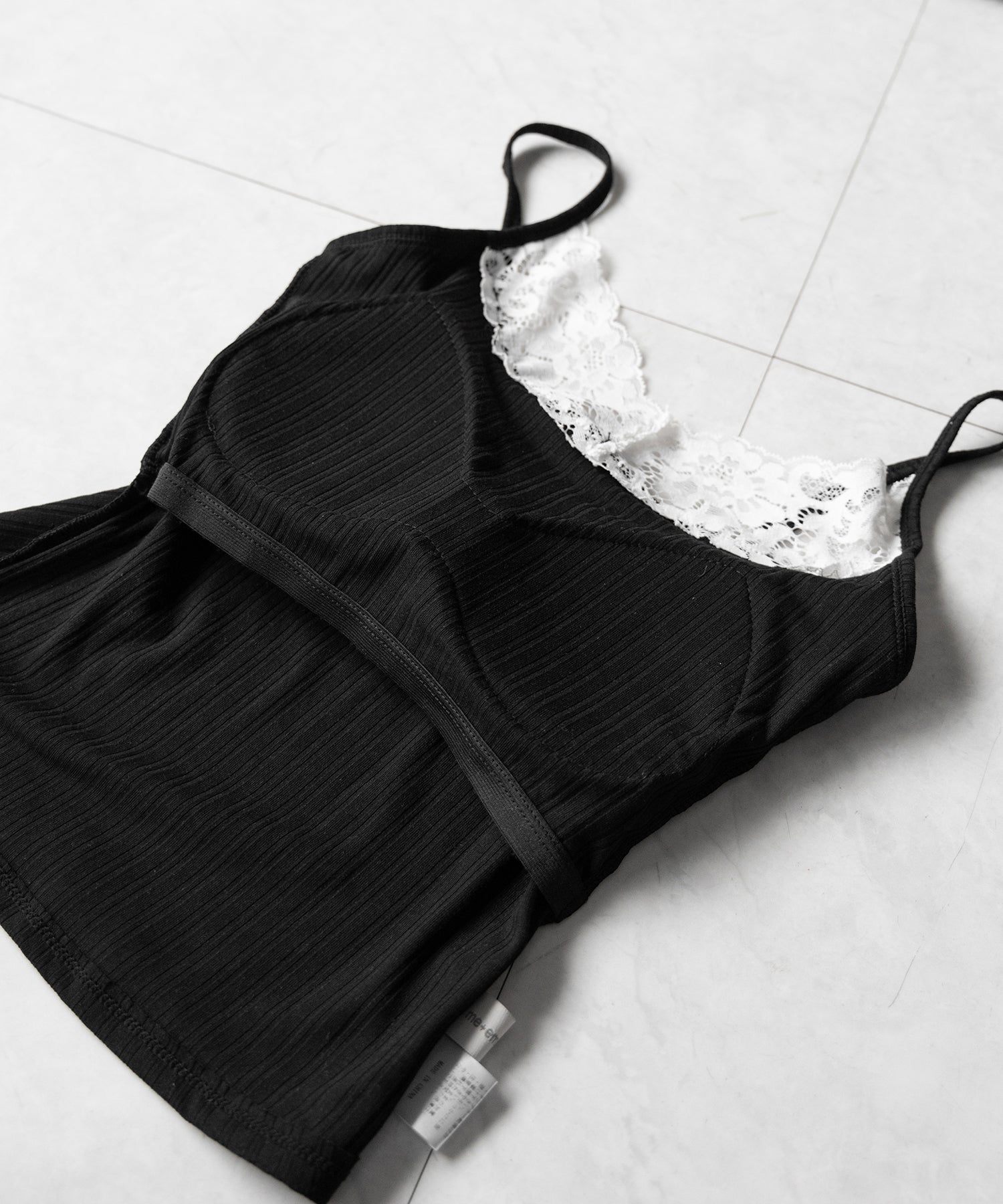 【 ３color ／ カップ付き 】フロントリボンレースドッキングキャミソール ／front ribbon lace docking camisole