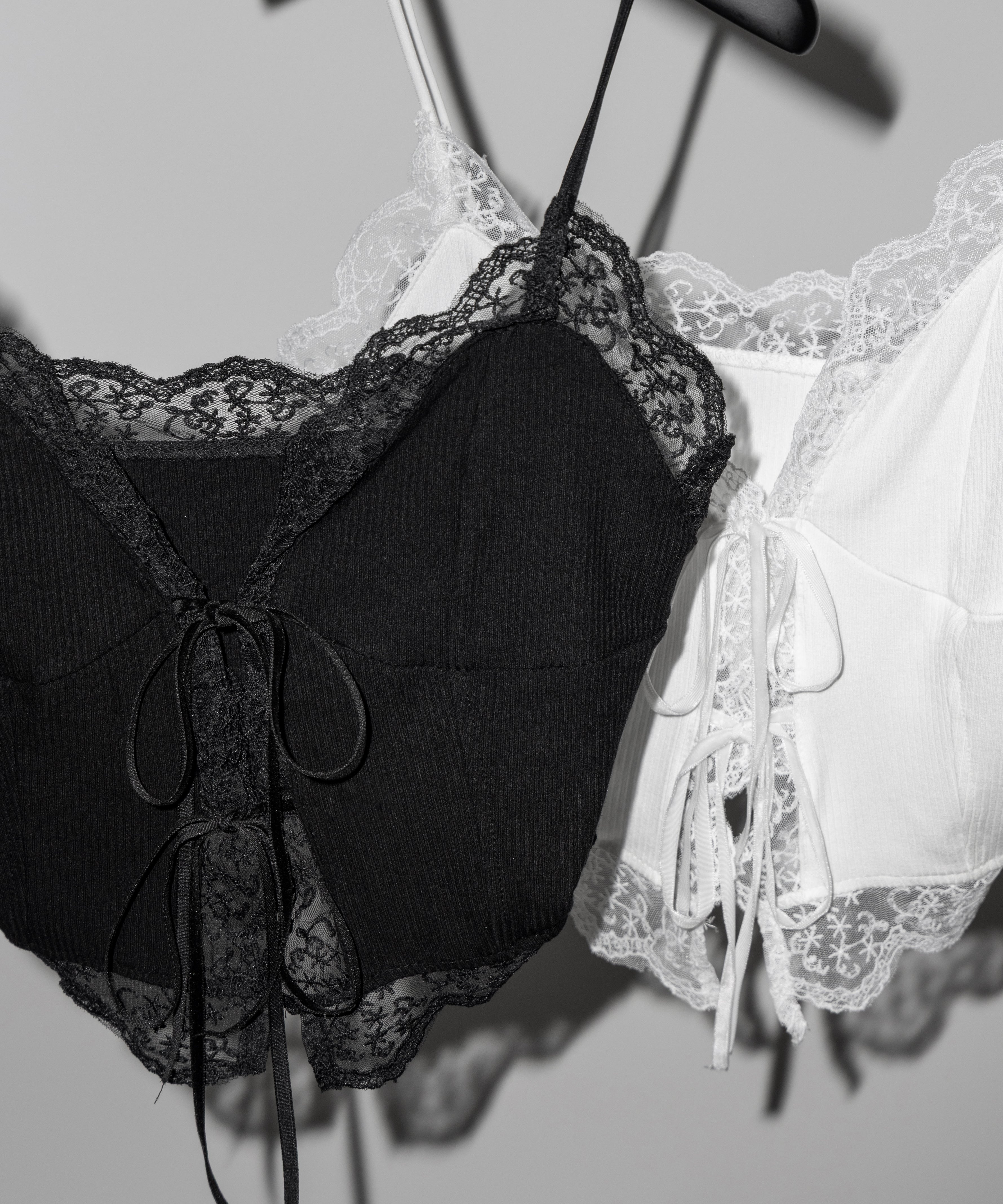 ダブルリボンレースレイヤードキャミソール ／ double ribbon lace layered camisole