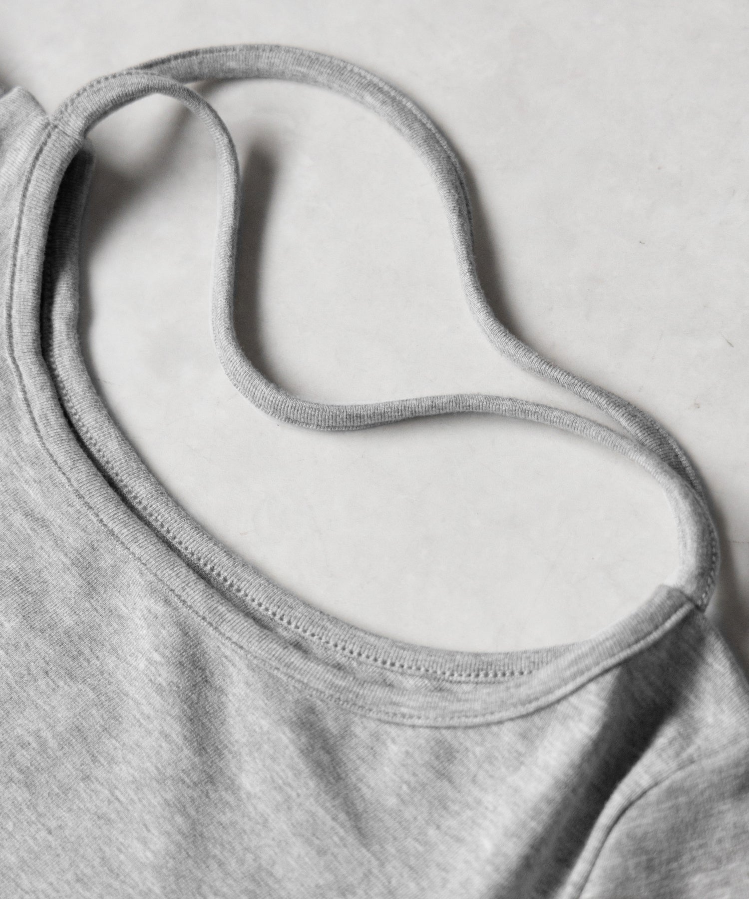 【 ３color 】ストラップワンショルダーショートカットソートップス ／ strap one shoulder short cutsew tops