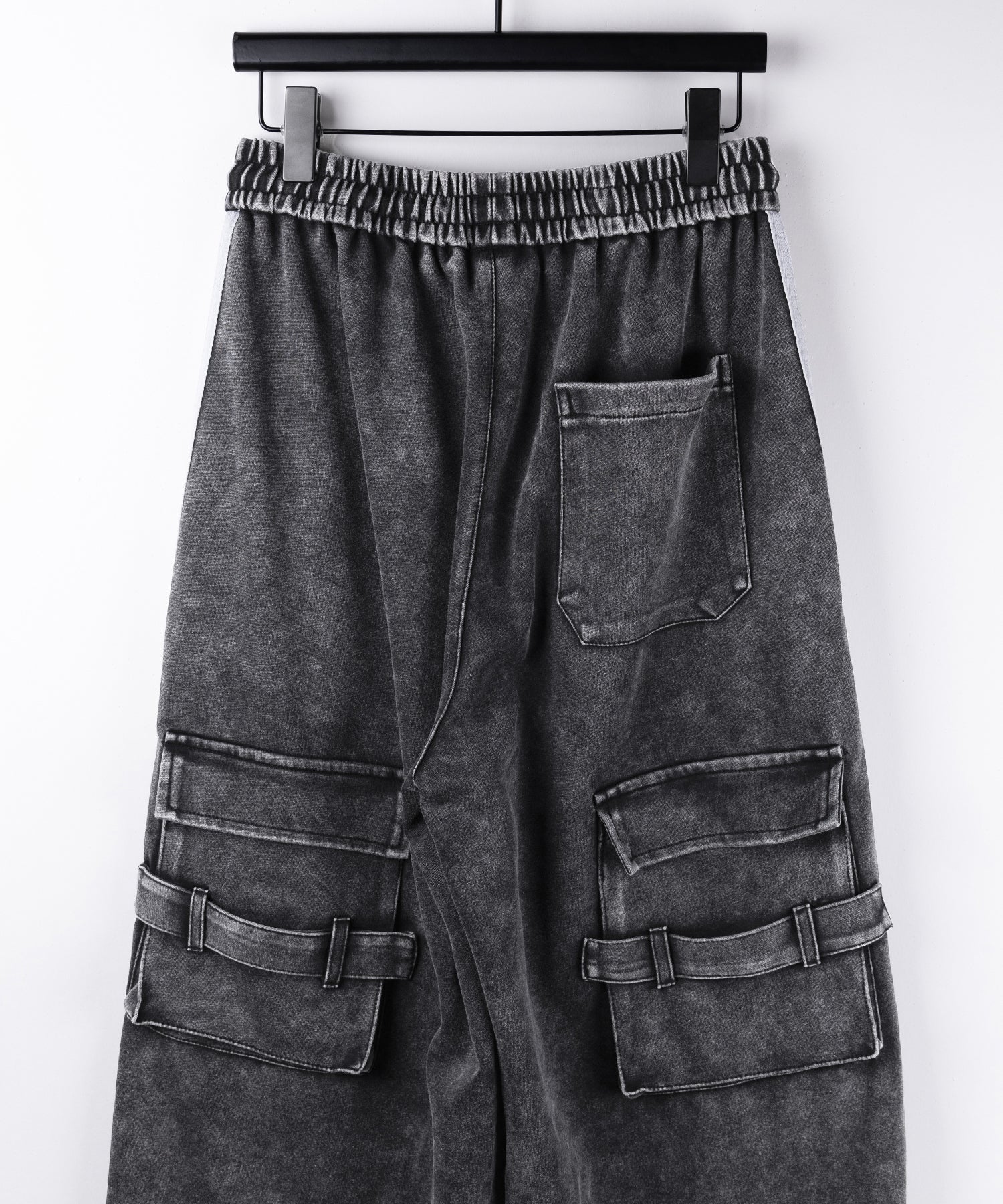 【 裾絞り可能２WAY 】サイドラインピグメントワイドカーゴスウェットパンツ ／ sideline pigment wide cargo sweatpants