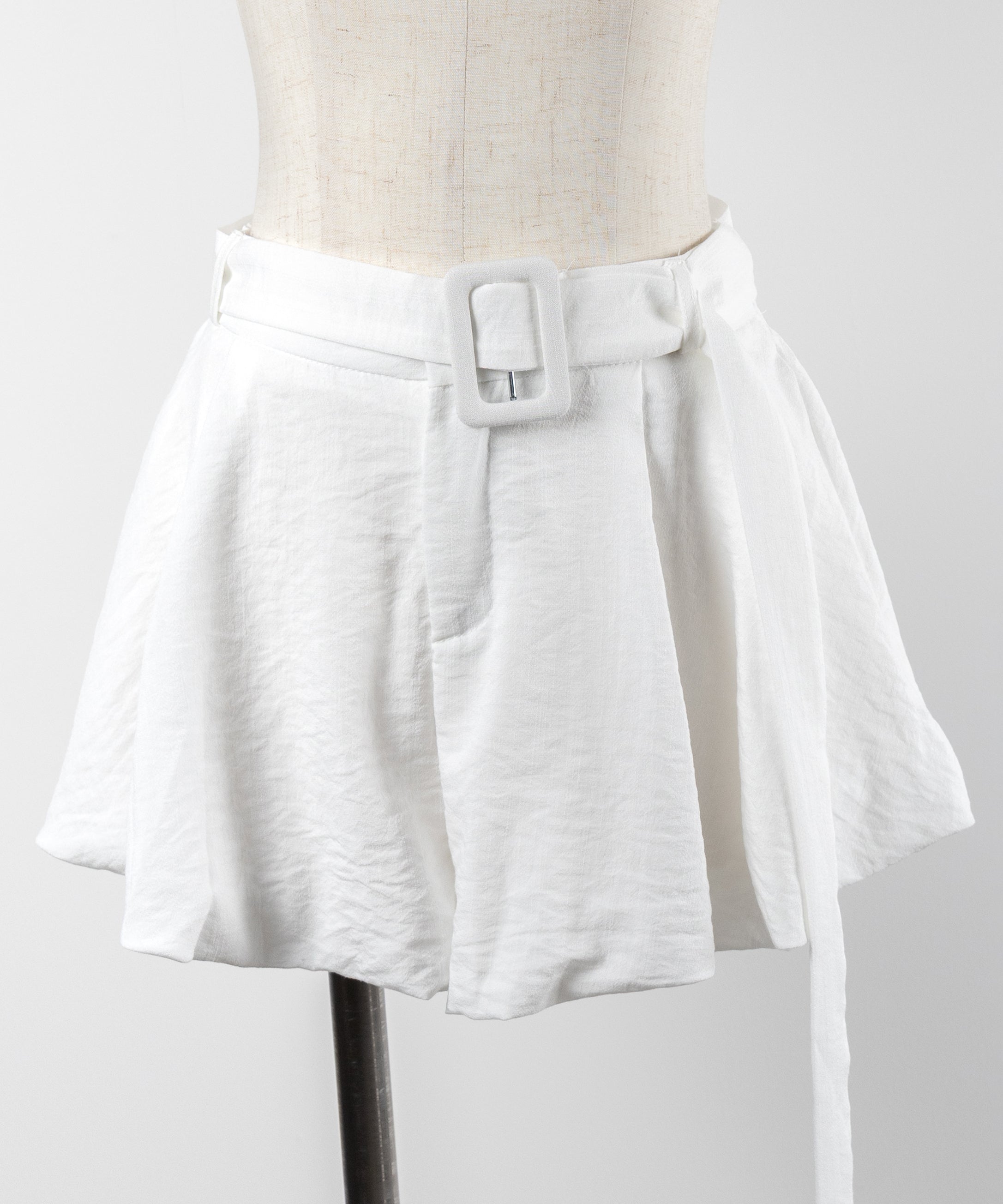 【 ベルト付 】ワンホンホルターネックギャザーフレアセットアップ ／ wanghong halter neck gathered flare SETUP