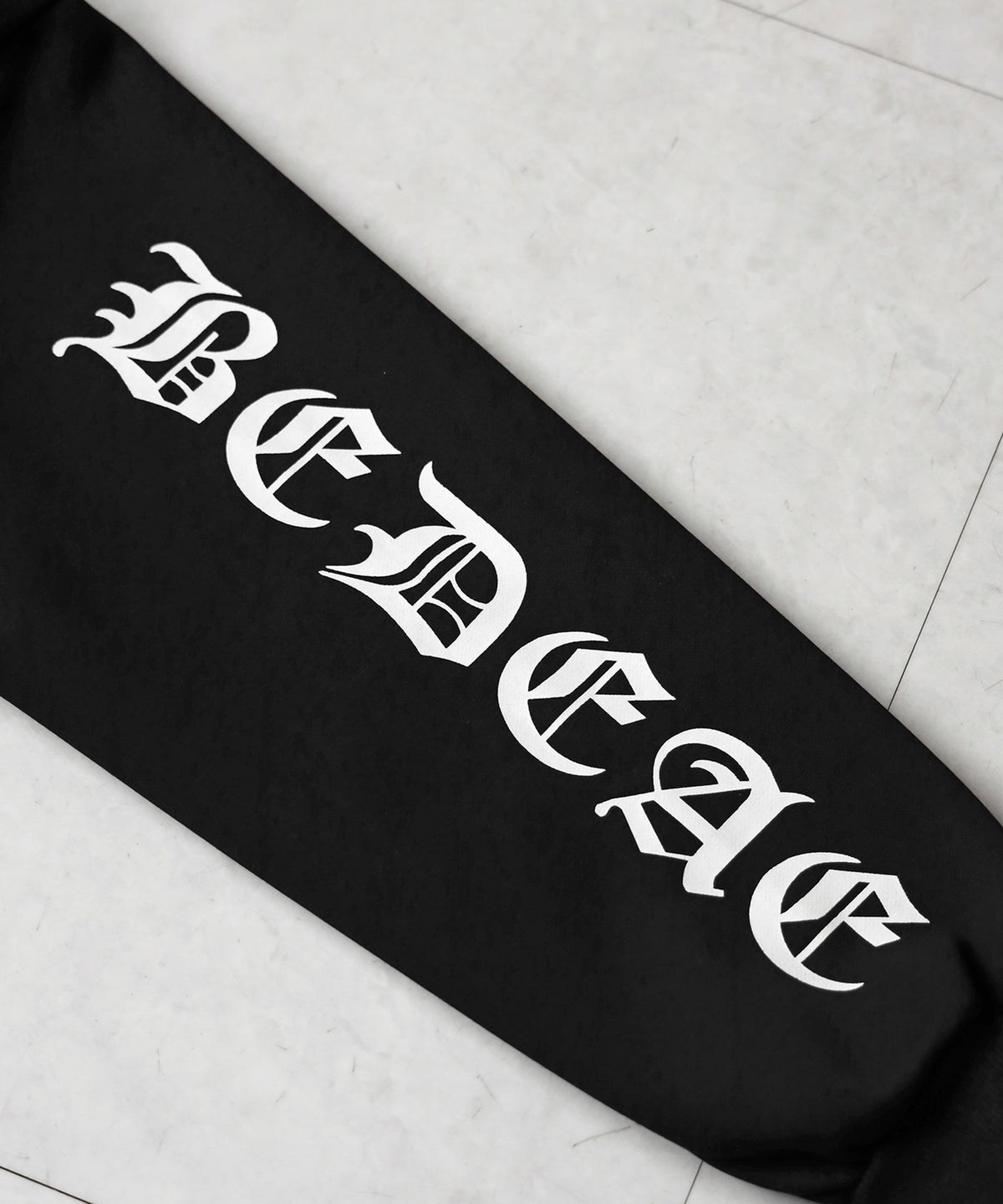 グランジロゴダブルジップショートパーカー ／ grunge logo double zip short hoodie