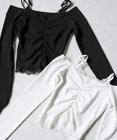 レースレイヤードギャザーオフショル長袖Ｔシャツ ／ lace layered gather off-shoulder long-sleeved T-shirts