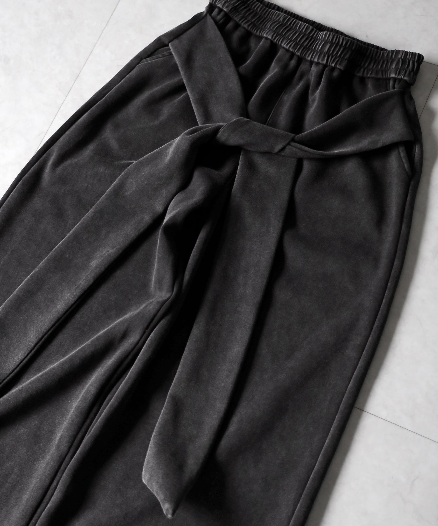 フェイクレイヤードピグメントスウェットワイドパンツ ／ fake layered pigment sweat wide pants