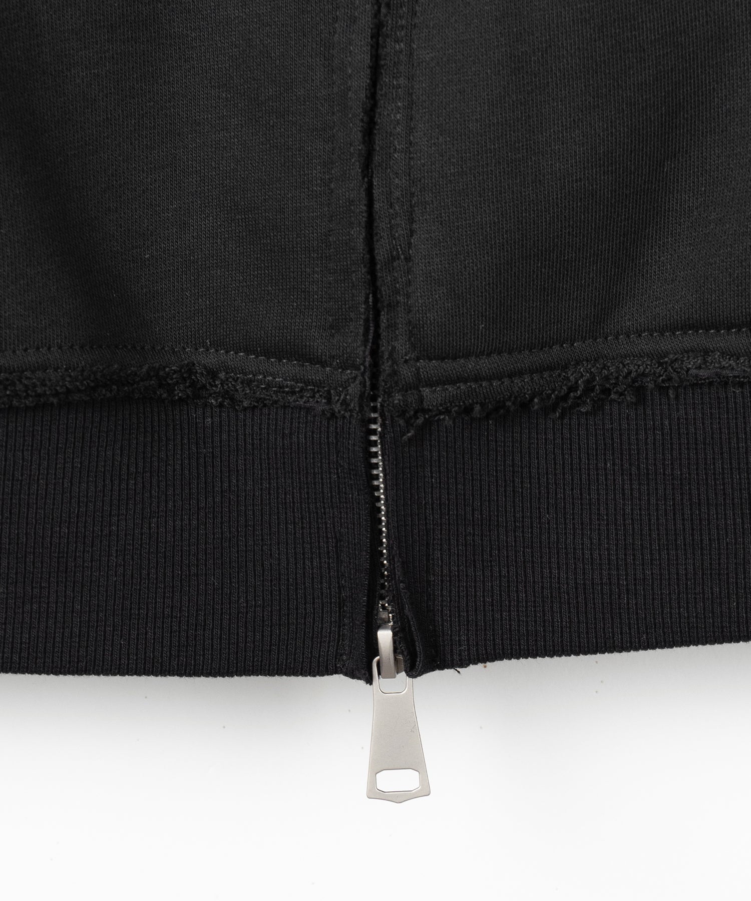 ダブルジップアウトポケット裏毛スリムジャケット ／ Double-zip outer pocket sweat slim jacket