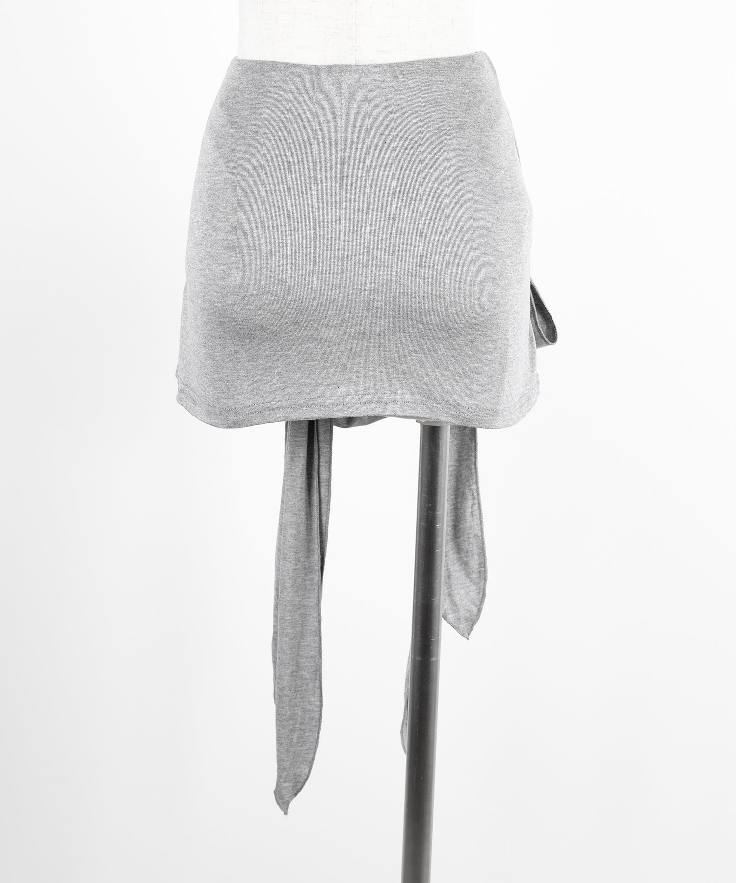 ダブルレイヤードリボンドレープミニスカパン ／ double layered ribbon draped mini skirt pants