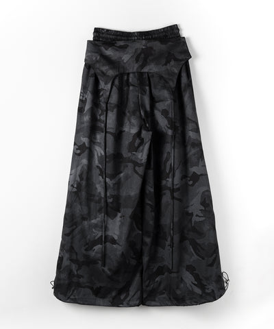 ロゴガーターカモフラタックワイドパンツ ／ logo garter camouflage tuck wide pants