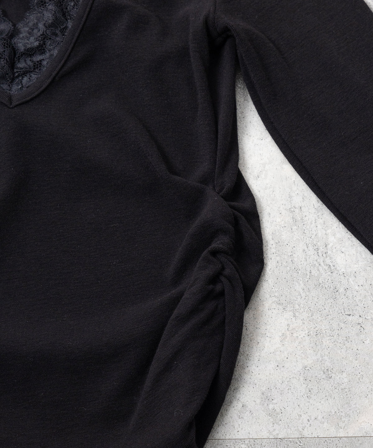 ホルターネックレースレイヤードトップス ／ Halter neck lace layered tops