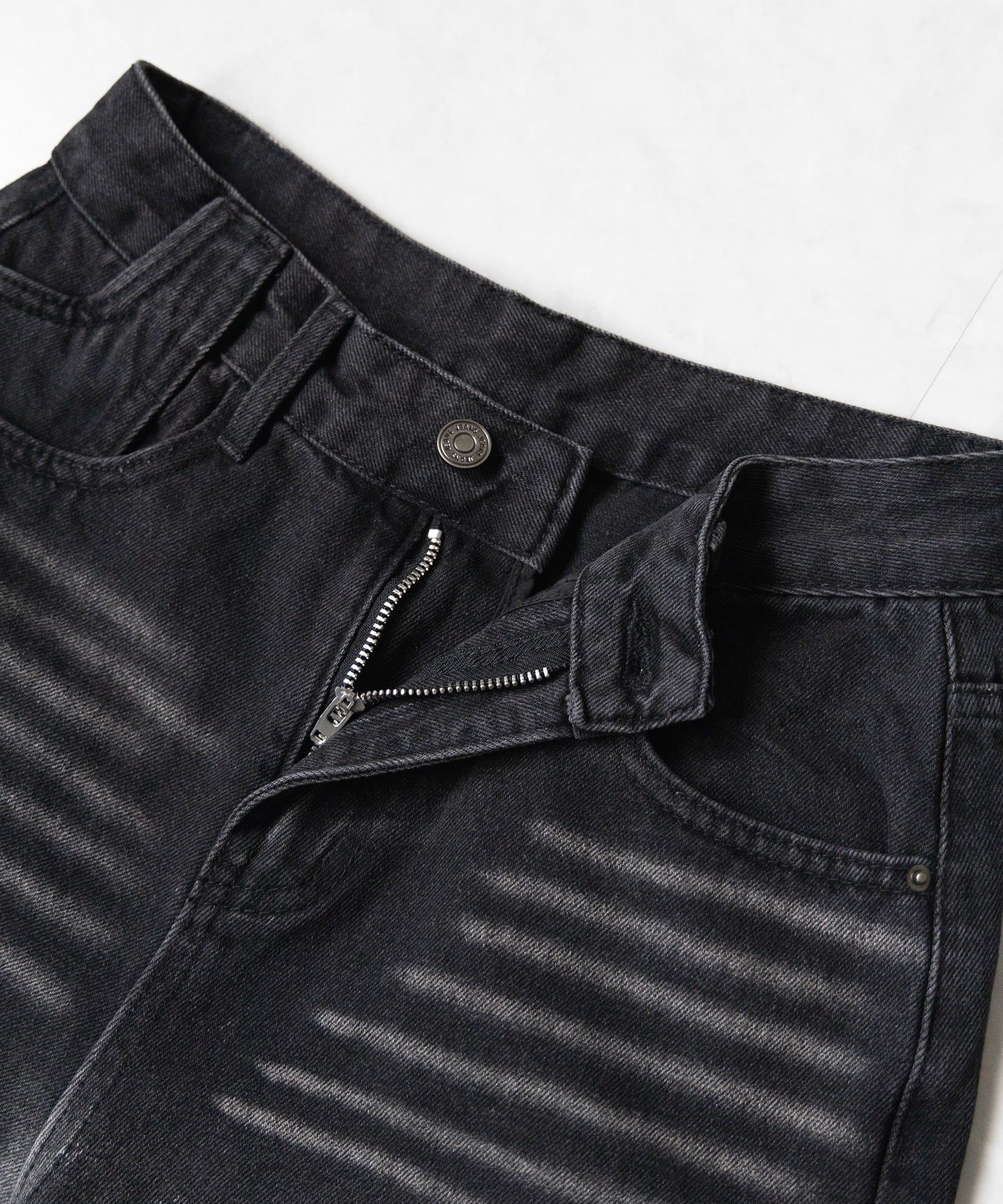 【 ２color ／ ４size 】グラデーションクラッシュダメージワイドデニムパンツ ／ gradation crash damage wide denim pants