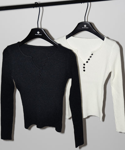 フロントボタンヘンリーネックスリムリブニット ／ Front button henley neck slim rib knit
