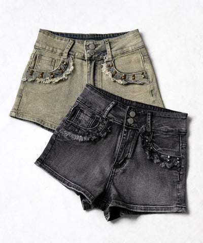 ヴィンテージライクスタッズスリムフィットデニムショートパンツ ／ vintage like studded slim-fit denim shorts