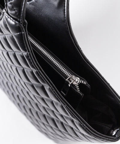 【 A4収納可 】フェイクレザーキルティングトートバッグ ／ fake leather quilted tote bag