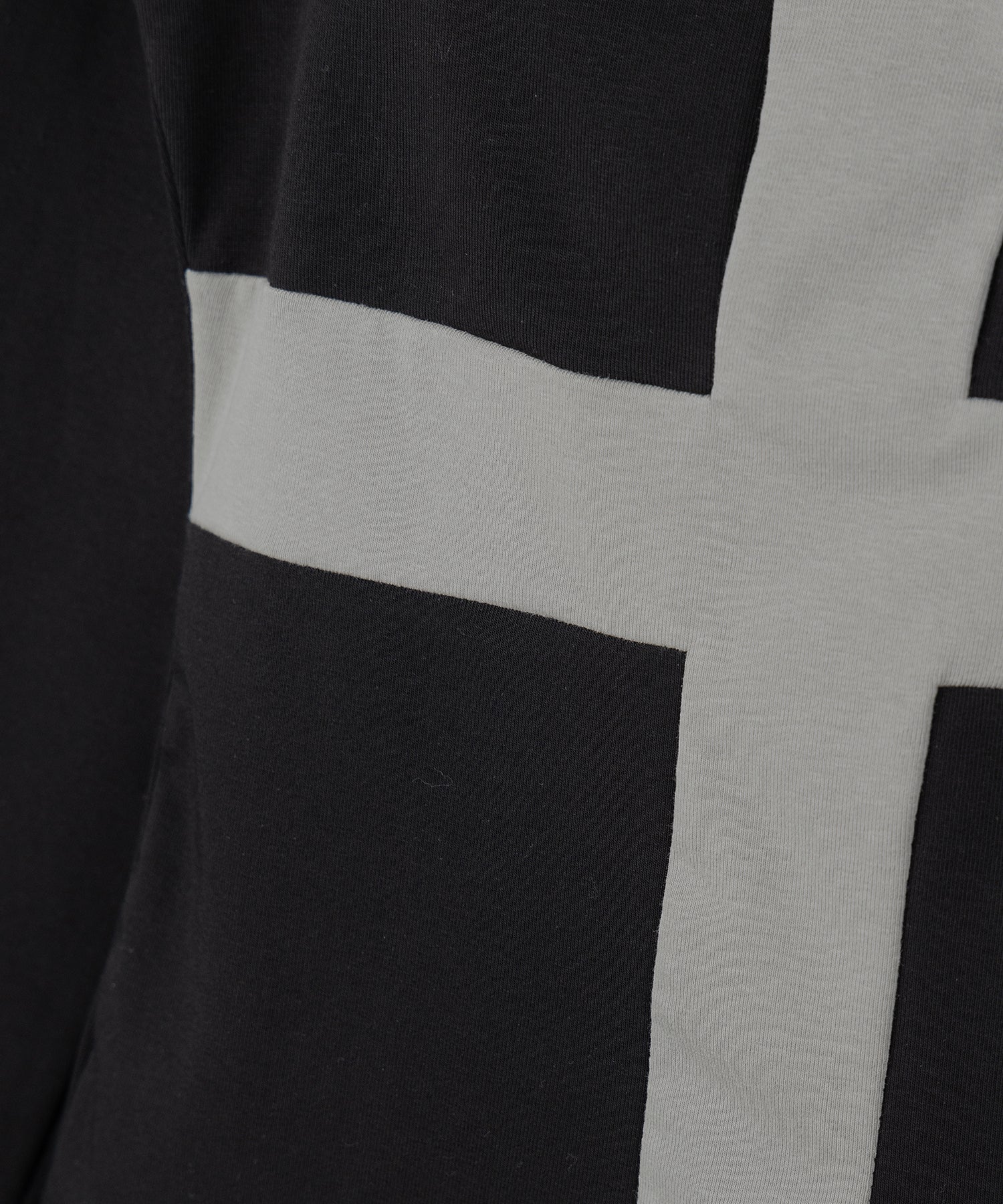 限定先行販売】十字架クロスデザインカットアウトオフショルスリム