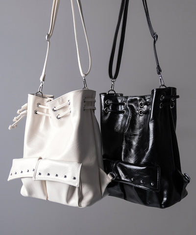 【 ２WAY 】フェイクレザースタッズポケット巾着ショルダーバッグ ／ ( 2WAY ) fake leather studs pocket drawstring shoulder bag