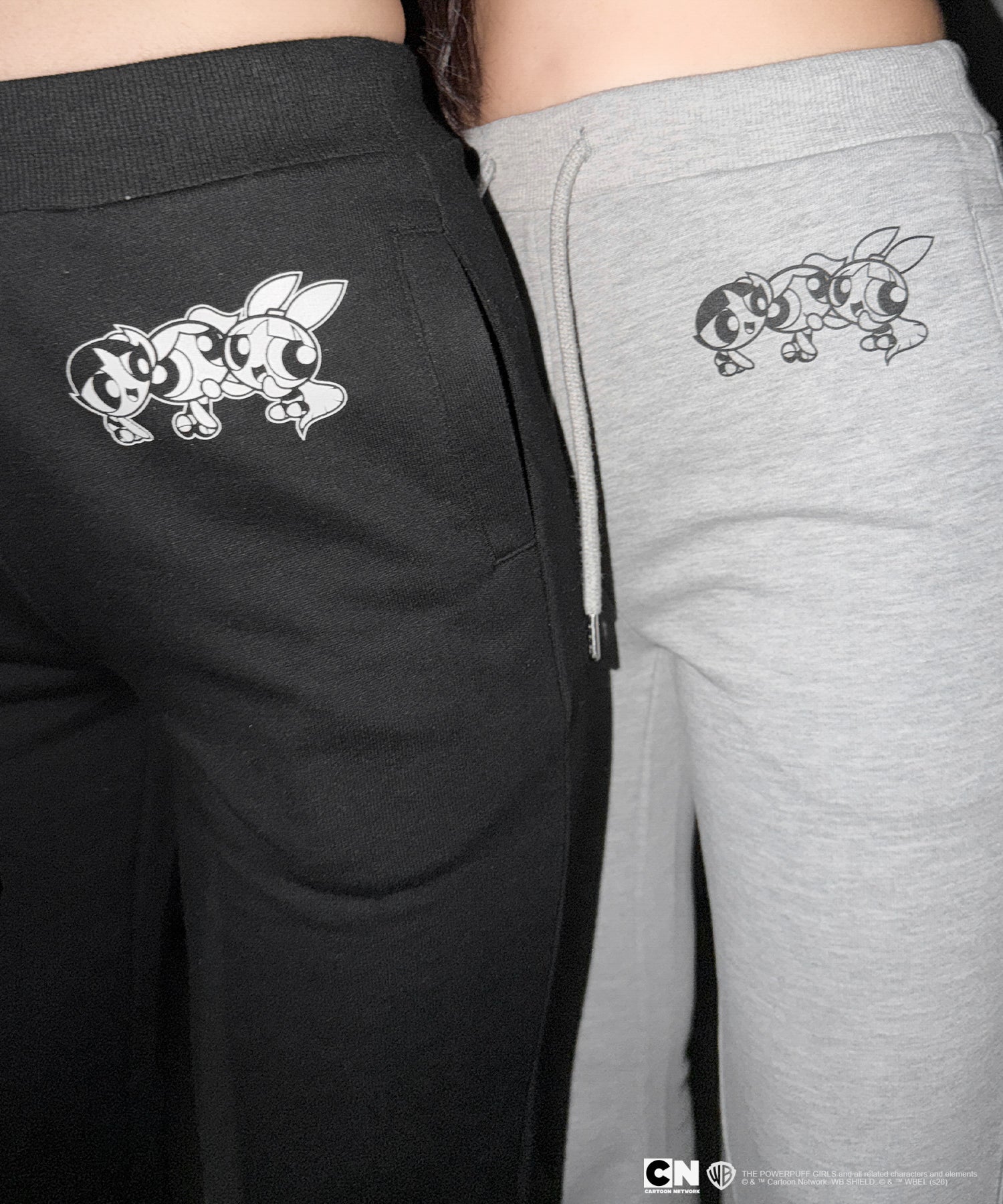 【THE POWERPUFF GIRLS】パワーパフガールズバックレタリングロゴスウェットフレアパンツ / back lettering logo sweat flare pants【 セットアップ着用可能 】