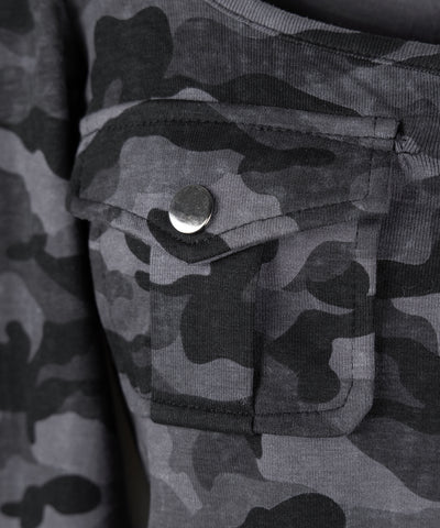 カモフラアウトポケットスクエアネック長袖スリムTシャツ ／ 　camouflage out pocket square neck long sleeve slim T-shirt