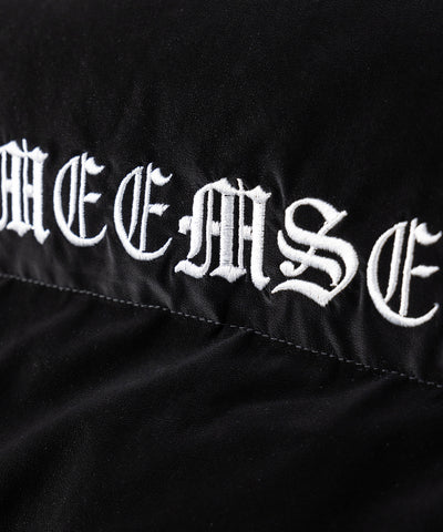 【 限定先行販売 】grunge logo embroidery short puff down jacket