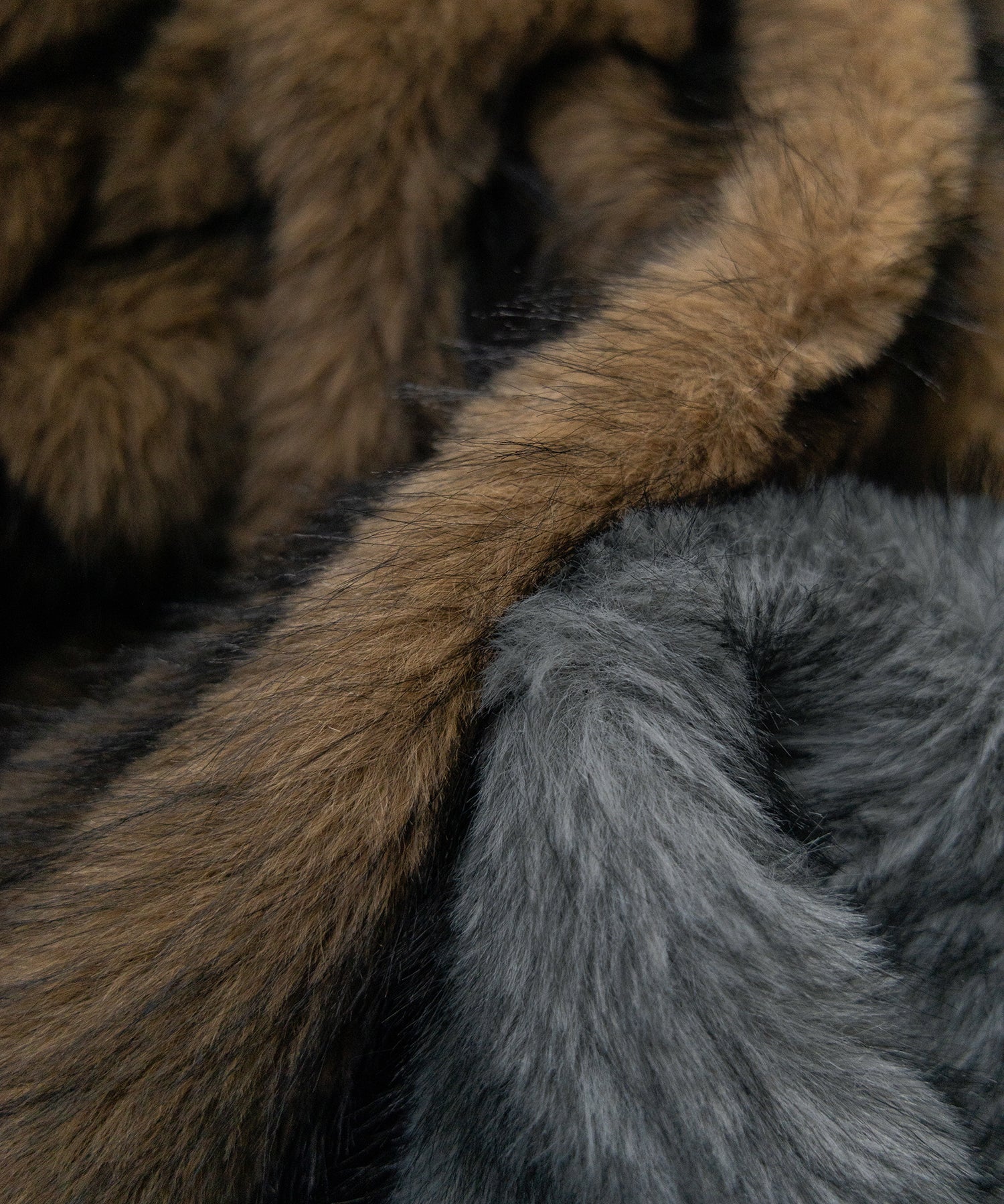 スタンドカラーミックスファーショートコート ／ stand-collar mix fur short coat