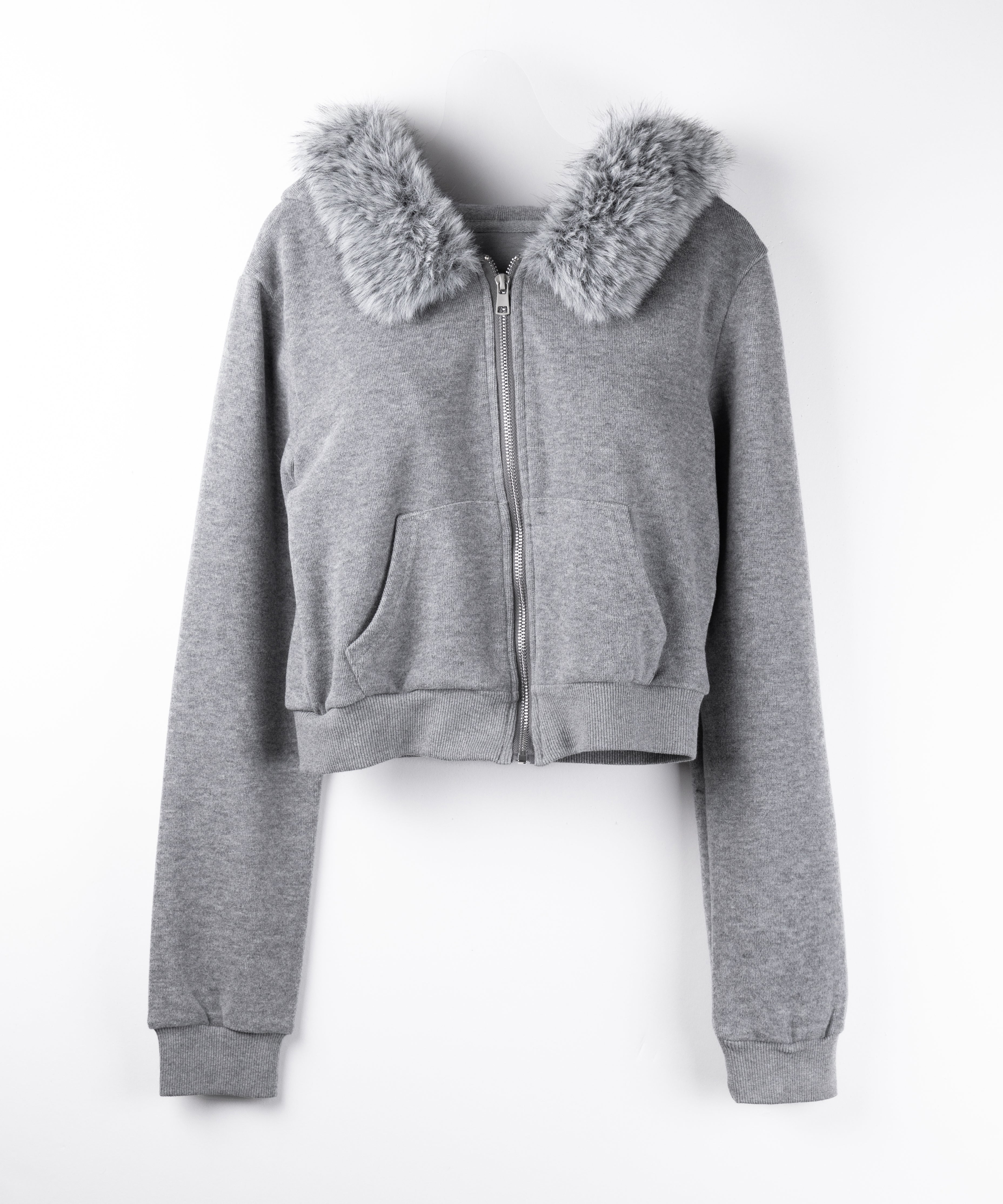 【 セットアップ 】ファーフードショートパーカー＆スウェットフレアパンツ ／ Fur short hoodie ＆ sweat flare pants SETUP