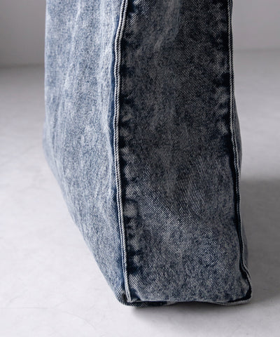 【 ２color 】ヴィンテージケミカルブリーチビッグスクエアデニムトートバッグ ／ vintage chemical bleach big square denim tote bag