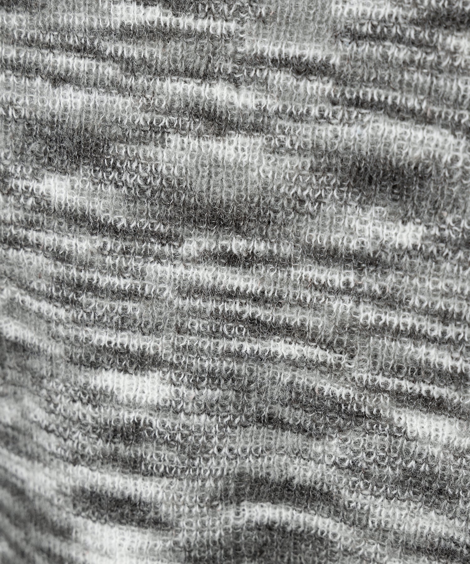 【 ワンショル可能な２WAY 】Ｖネックメランジスリムシアーニット ／ V-neck melange slim sheer knit