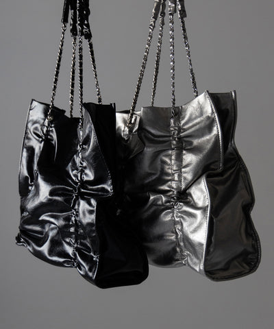 【 ３color ／ A4収納可 】ダブルシャーリングフェイクレザースクエアチェーンバッグ ／ double shirring fake leather square chain bag