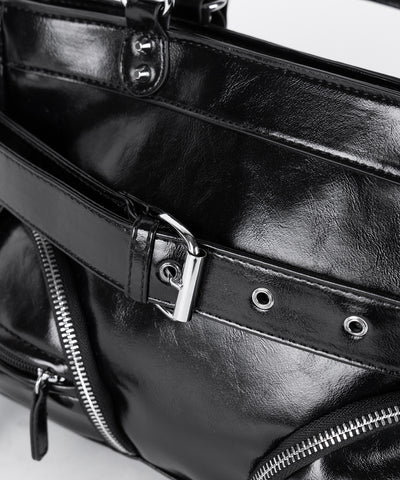 【ショルダーにできる2WAY】 ベルテッドダブルジップポケットショルダーバッグ／ belted double zip pocket shoulder bag