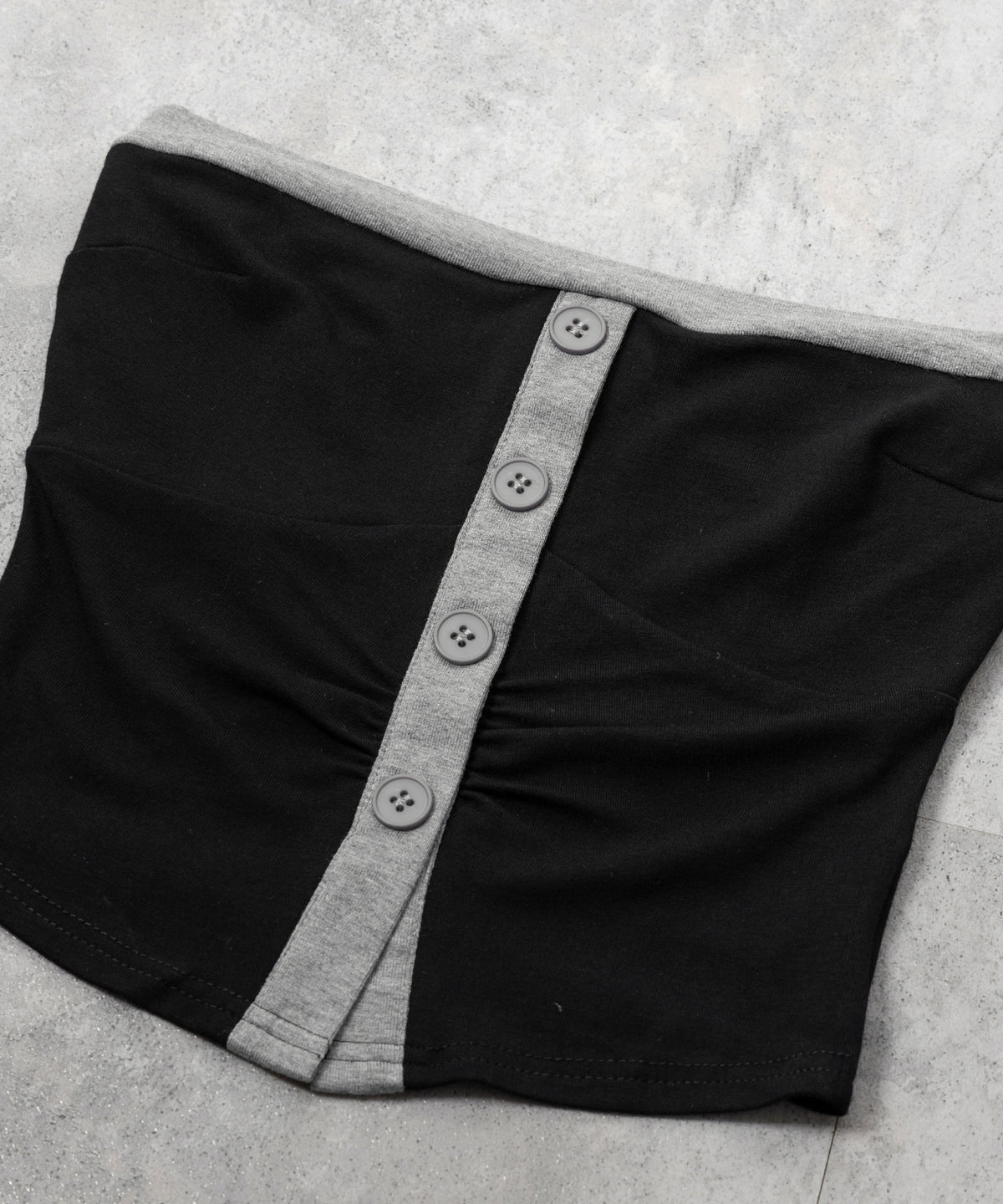 【 ２点セット 】バイカラーボタンベアトップス＆ショートカーディガン SET ／ bicolor button bare top & short cardigan SET