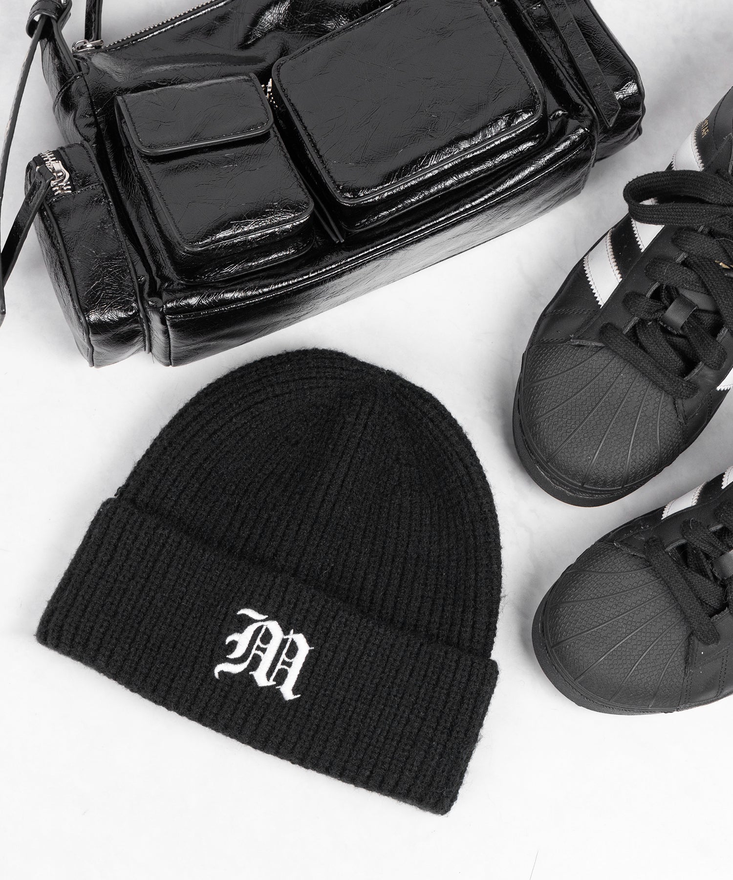 M LOGO 刺繍ニットビーニー ／ M logo embroidery knit beanie