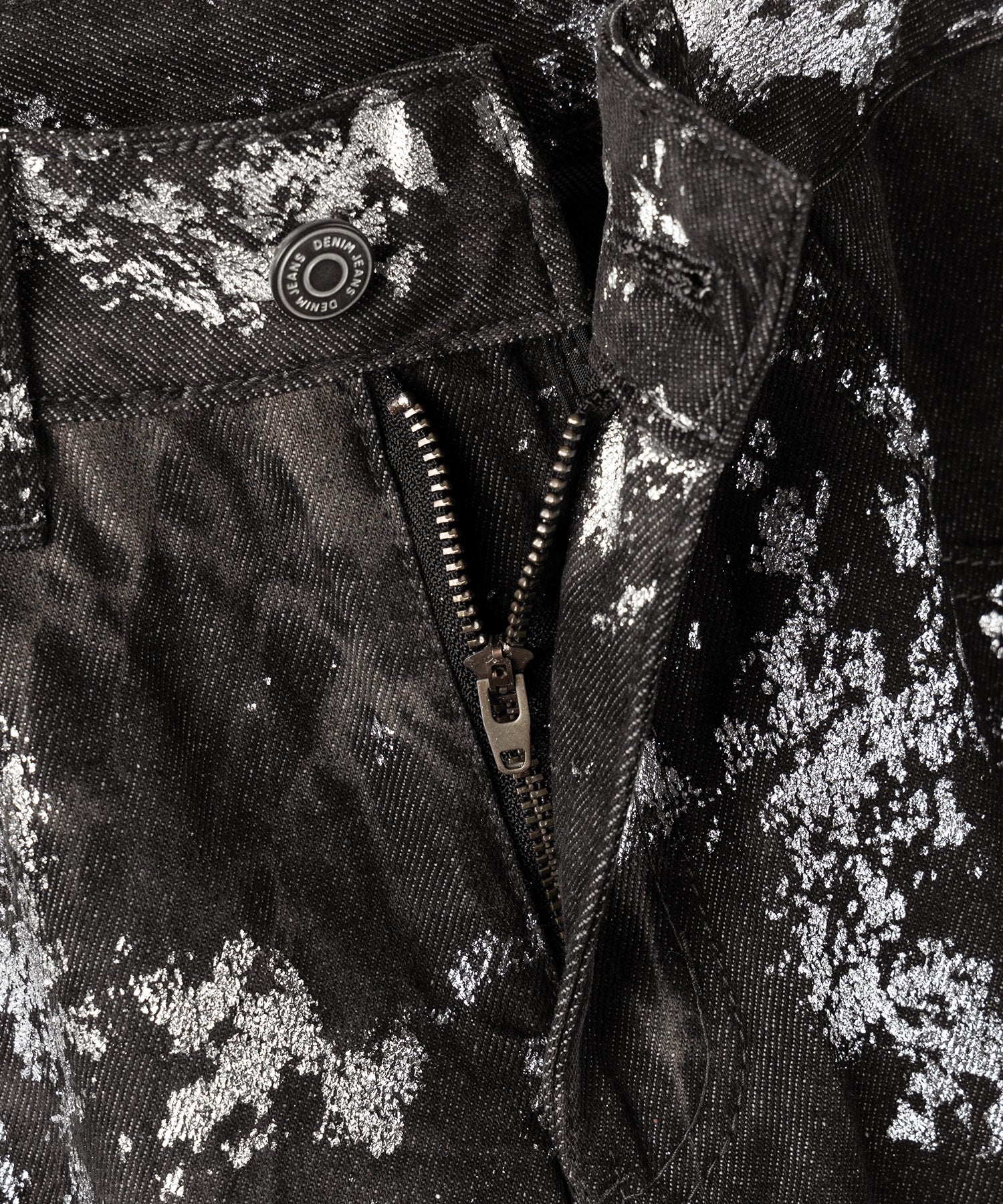【 ３SIZE 】箔プリントブリーチヴィンテージワイドデニム ／ Foil print bleached vintage wide denim