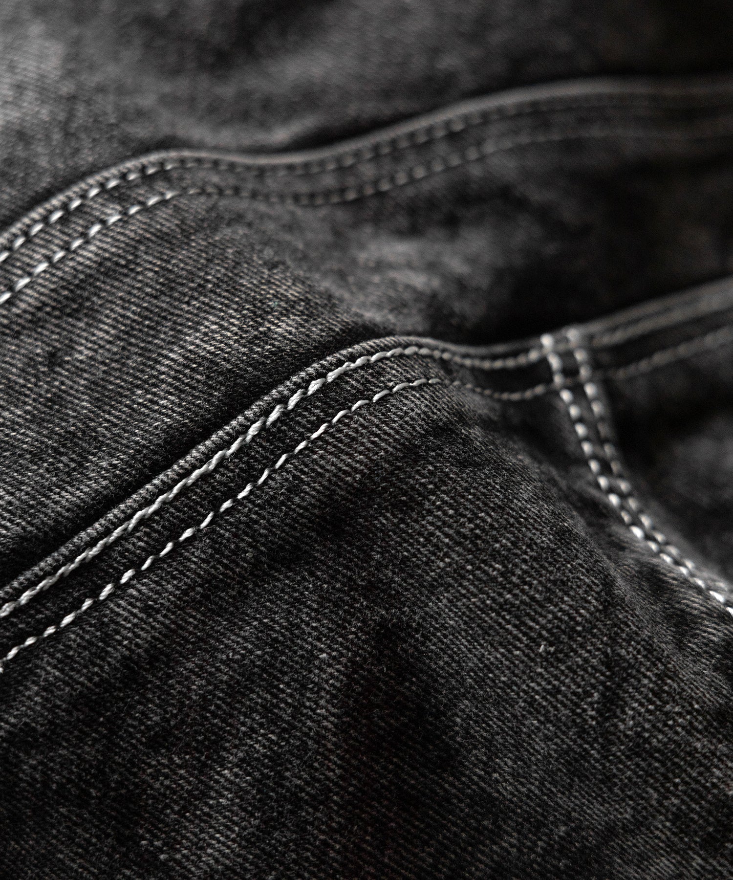 【 ２color 】リメイクウォッシュトライアングルデニムショルダーバッグ ／ remade wash triangle denim shoulder bag
