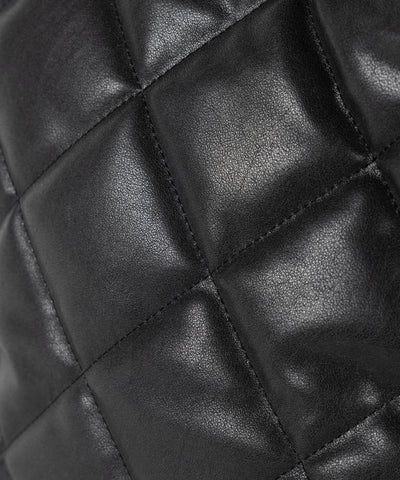 【 A4収納可 】キルティングスクエアチェーンバッグ/ quilted square chain bag