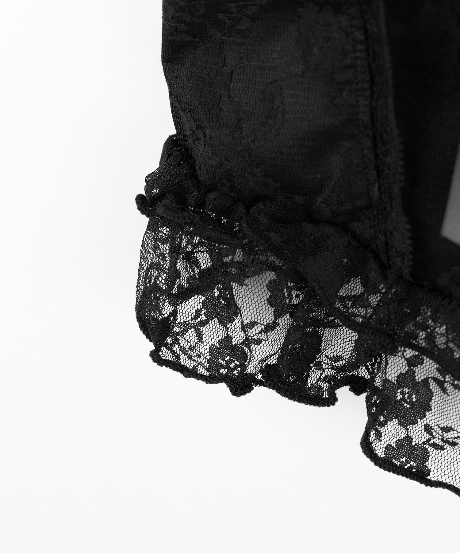 フロントサテンリボンレースキャミビスチェ ／ front satin ribbon lace cami bustier