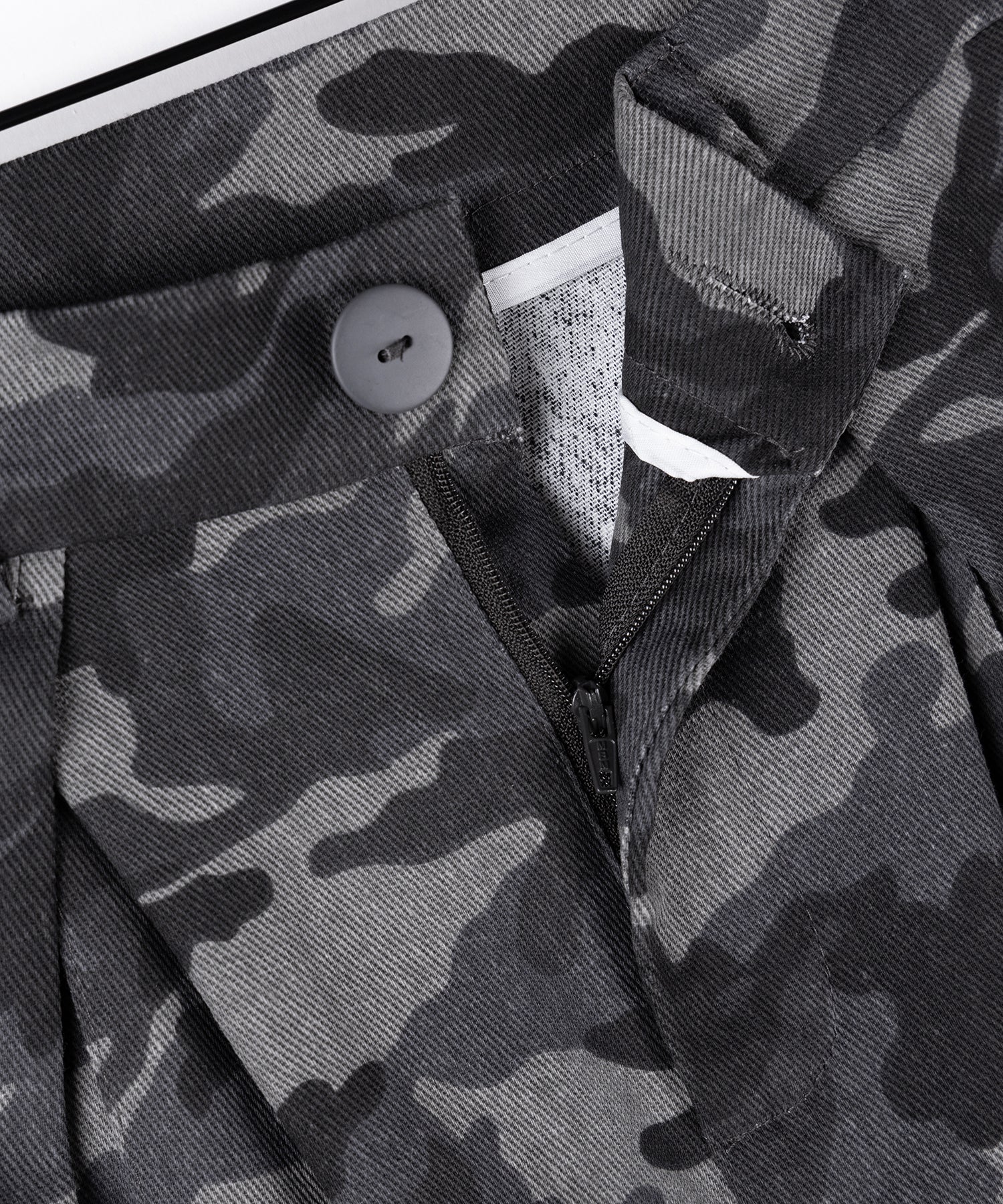 【 ２color ／ ４size 】ダブルタックヴィンテージカモフラージュワイドパンツ ／ double tuck vintage camouflage wide pants