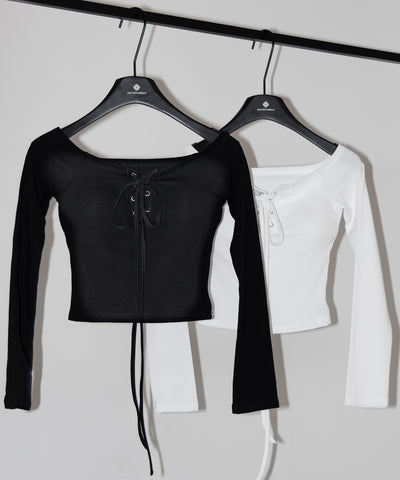 【 クロスネックにできる2WAY 】フロントレースアップオフショルショートトップス ／ 2WAY front laceup offShoulder short tops